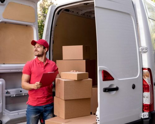 delivery-man-with-clipboard_23-2148590673